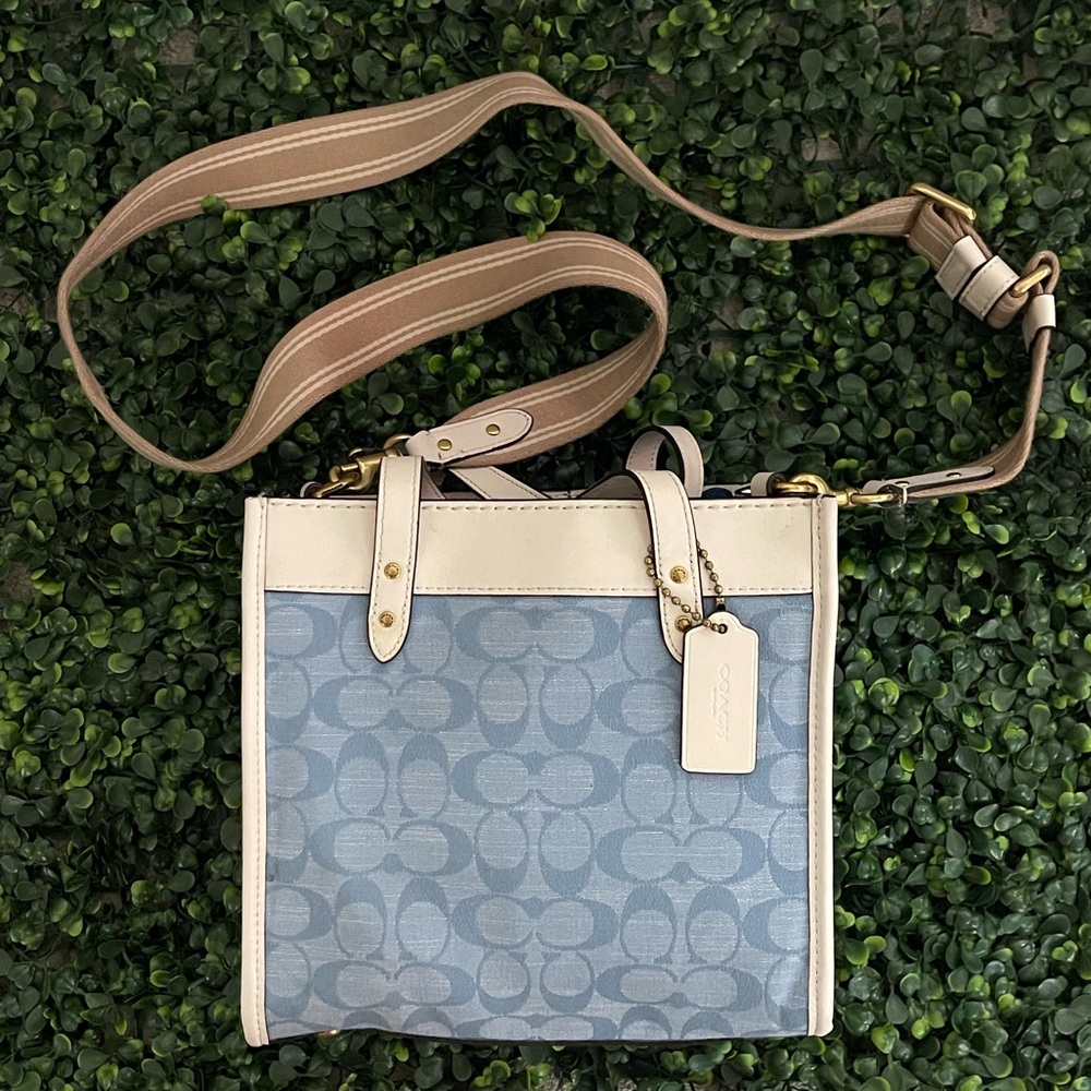 Coach Denim Signature Canvas Field Tote 22